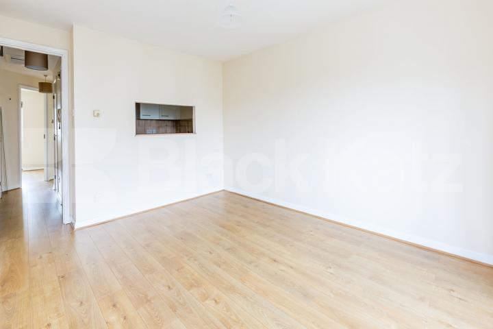 Large reception, 2 double bedroom rooms on a quiet residential street  Bunning Way , Caledonian Road 